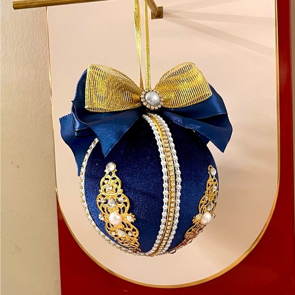 Handmade Christmas tree ornament set 6 Fairytale Navy Velvet Crystal Pearl Decor - Picture 9 of 9